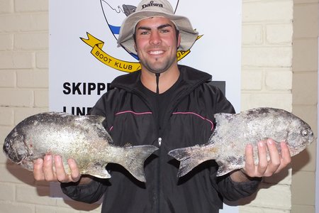 Johan Lesch spog hier met sy en Oubaas se vis. 